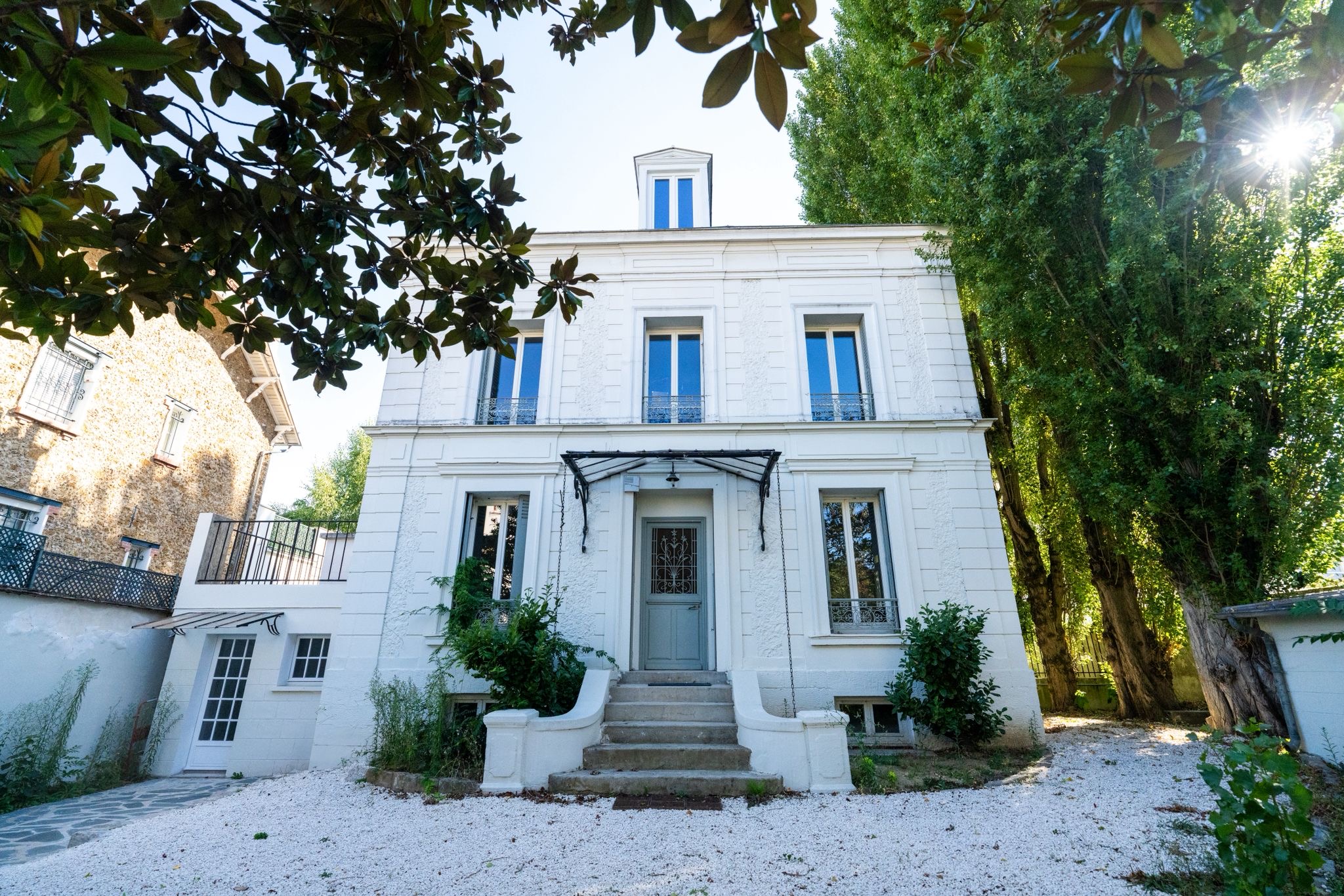 Fontenay-Sous-Bois, Av. Foch – Très bel Hôtel Particulier